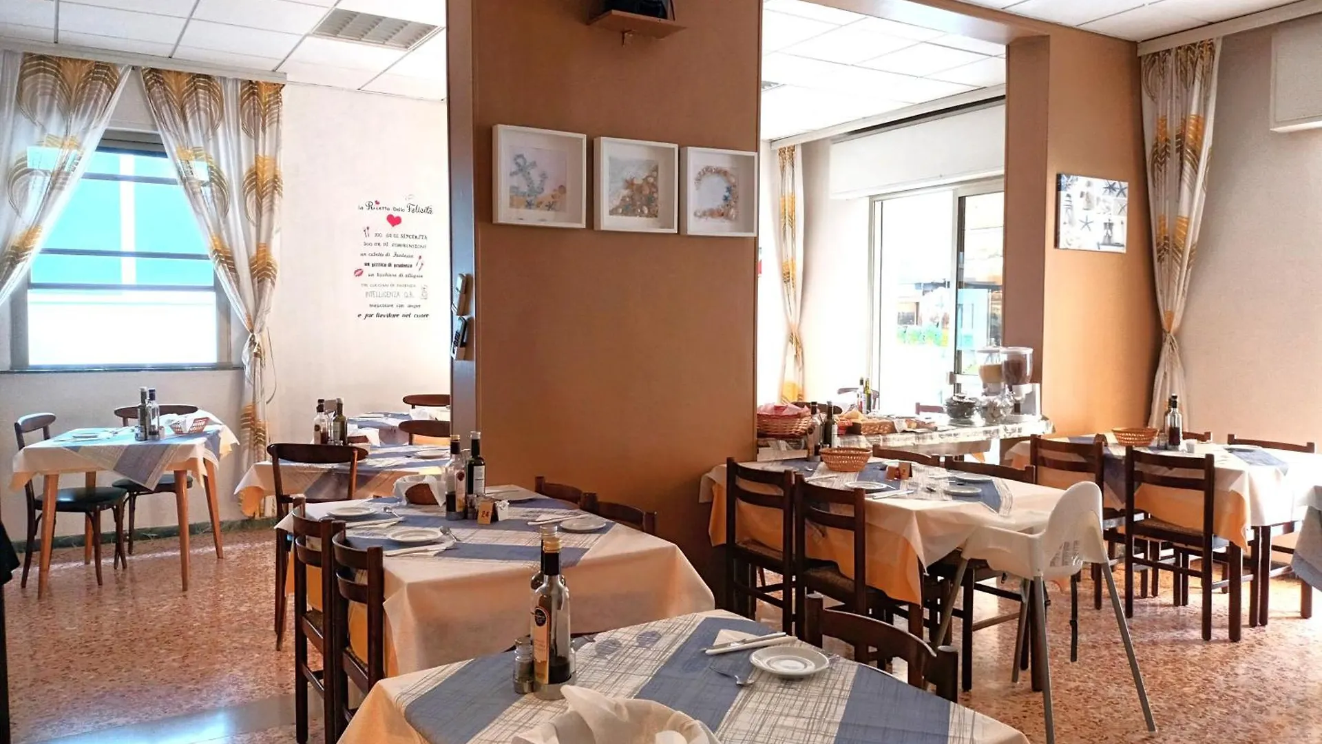 Hotel Lariana Rivazzurra Di Rimini 2*,  Italy
