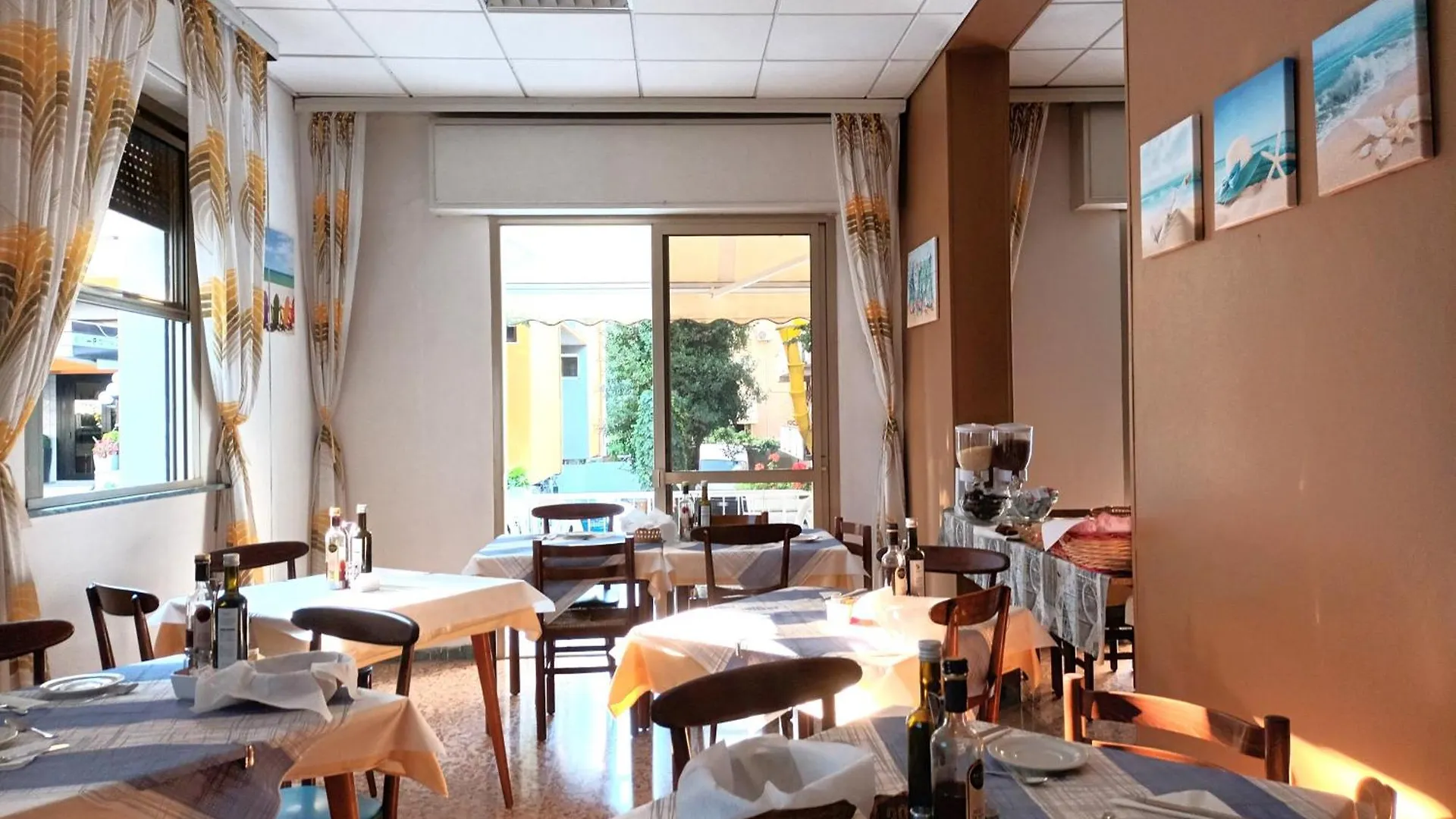 **  Hotel Lariana Rivazzurra Di Rimini Italy