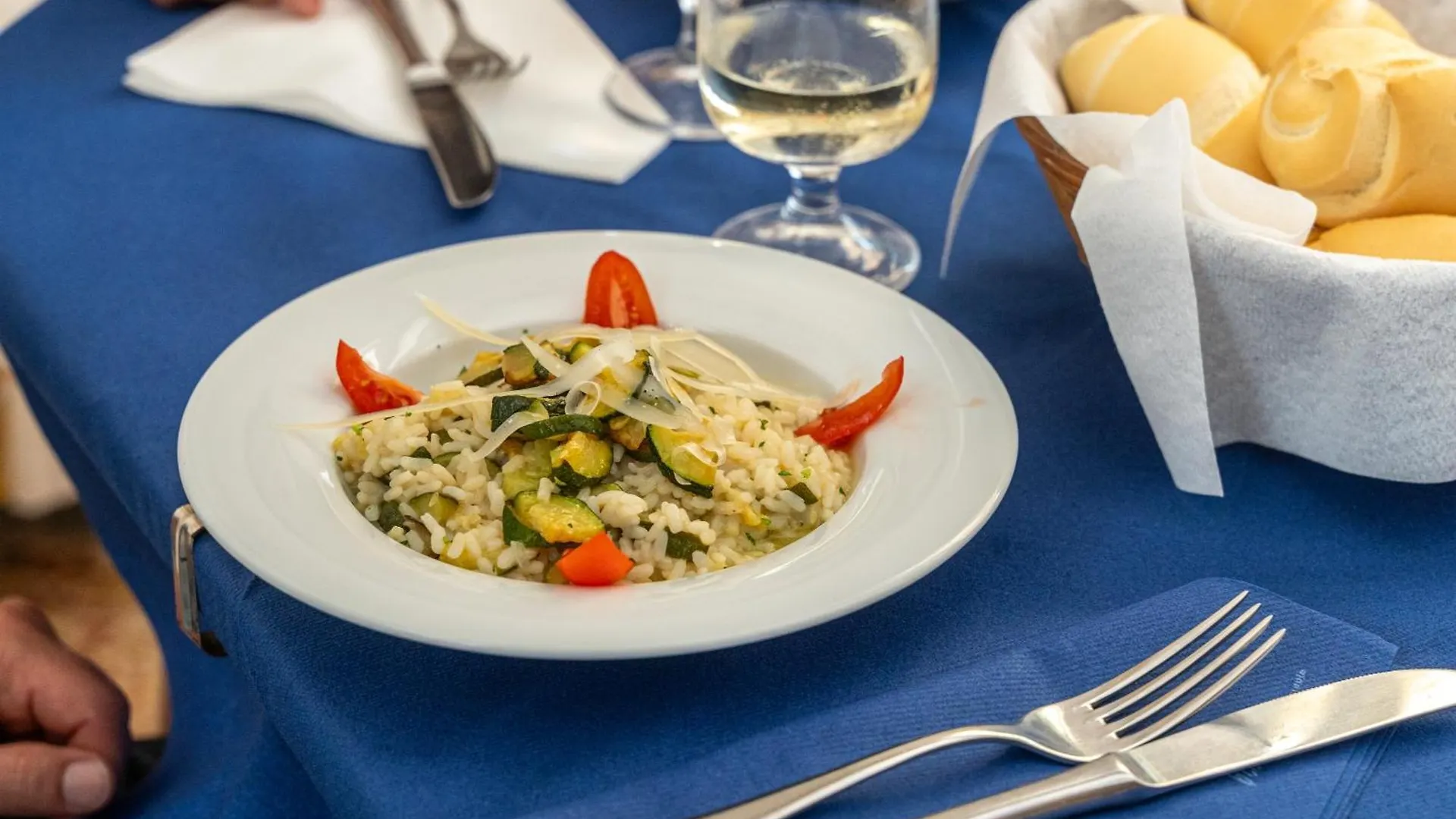 Hotel Lariana Rivazzurra Di Rimini Italië