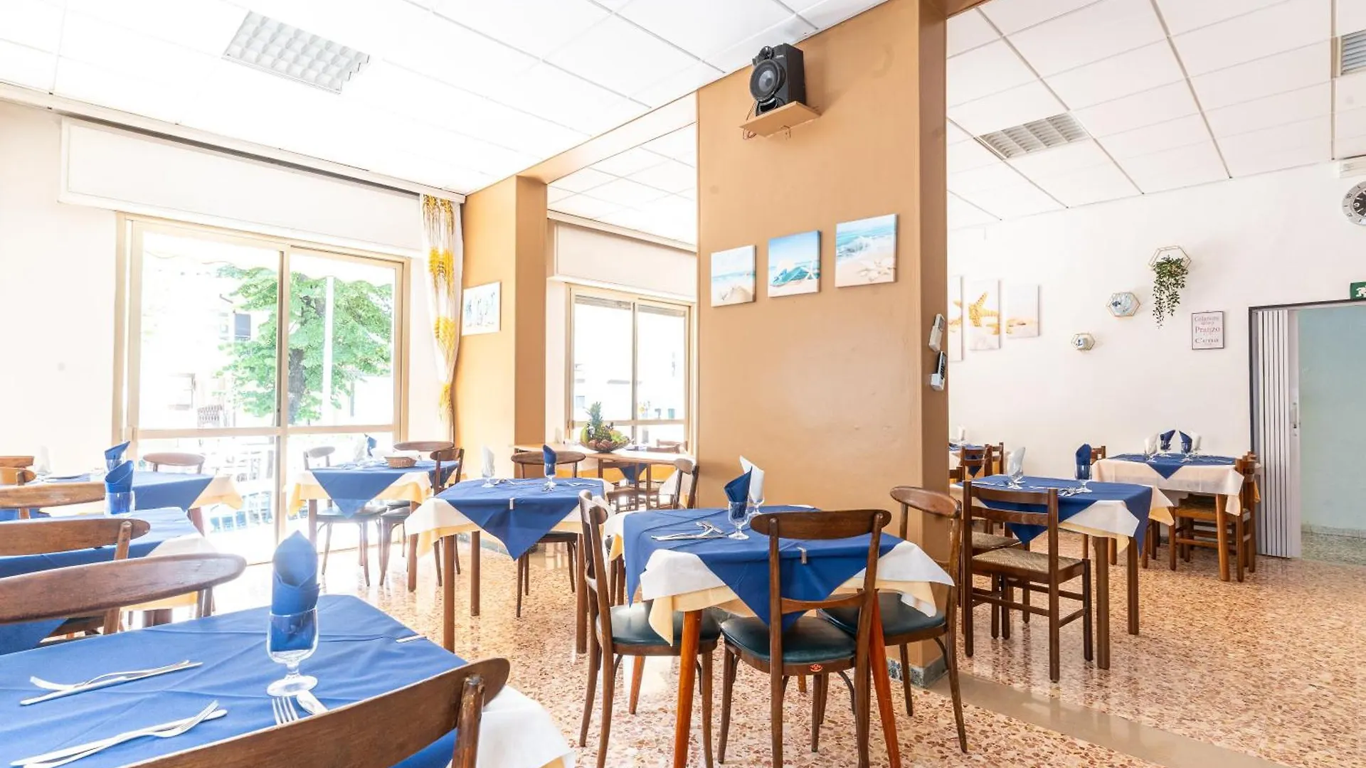 Hotel Lariana Rivazzurra Di Rimini